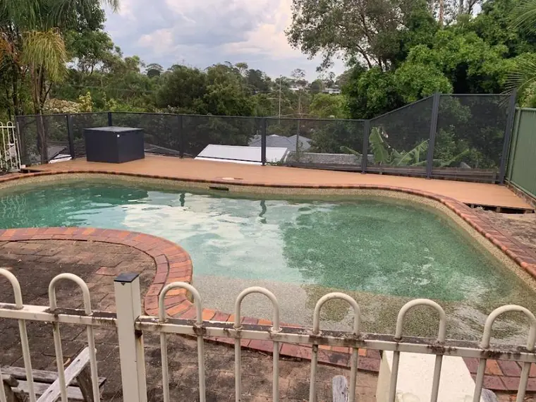 Michael&rsquo;s PoolPerf fence, the photo they posted with their Google review