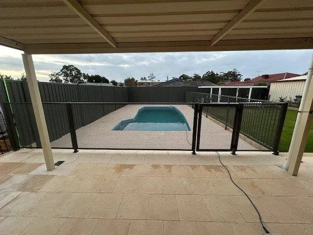 Philip Calpakdjian&rsquo;s PoolPerf fence, the photo they posted with their Google review