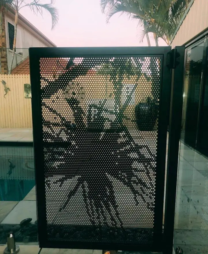 Kat Hateley&rsquo;s PoolPerf fence, the photo they posted with their Google review
