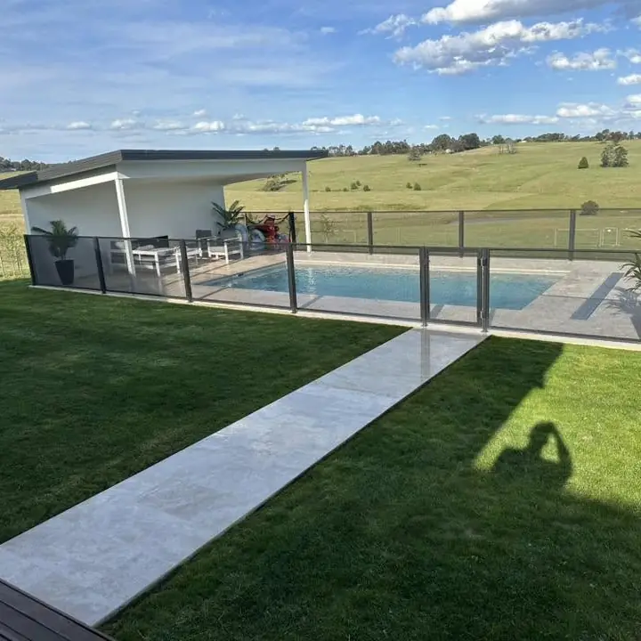 Chris South&rsquo;s PoolPerf pool fence, photographed by the owner