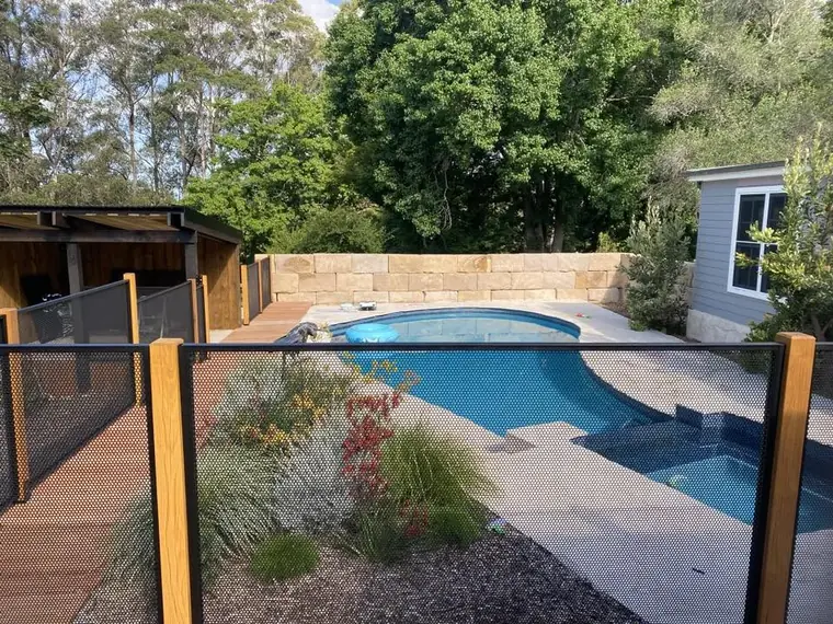 Steve Westnedge&rsquo;s PoolPerf pool fence, photographed by Steve and posted on Facebook