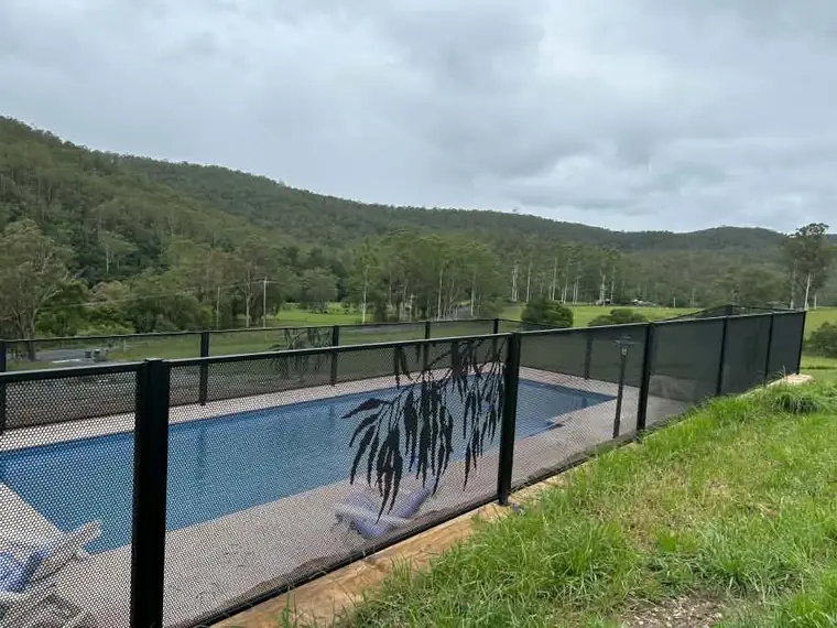 Elaine Muir&rsquo;s PoolPerf pool fence, photographed by Elaine and posted on Facebook