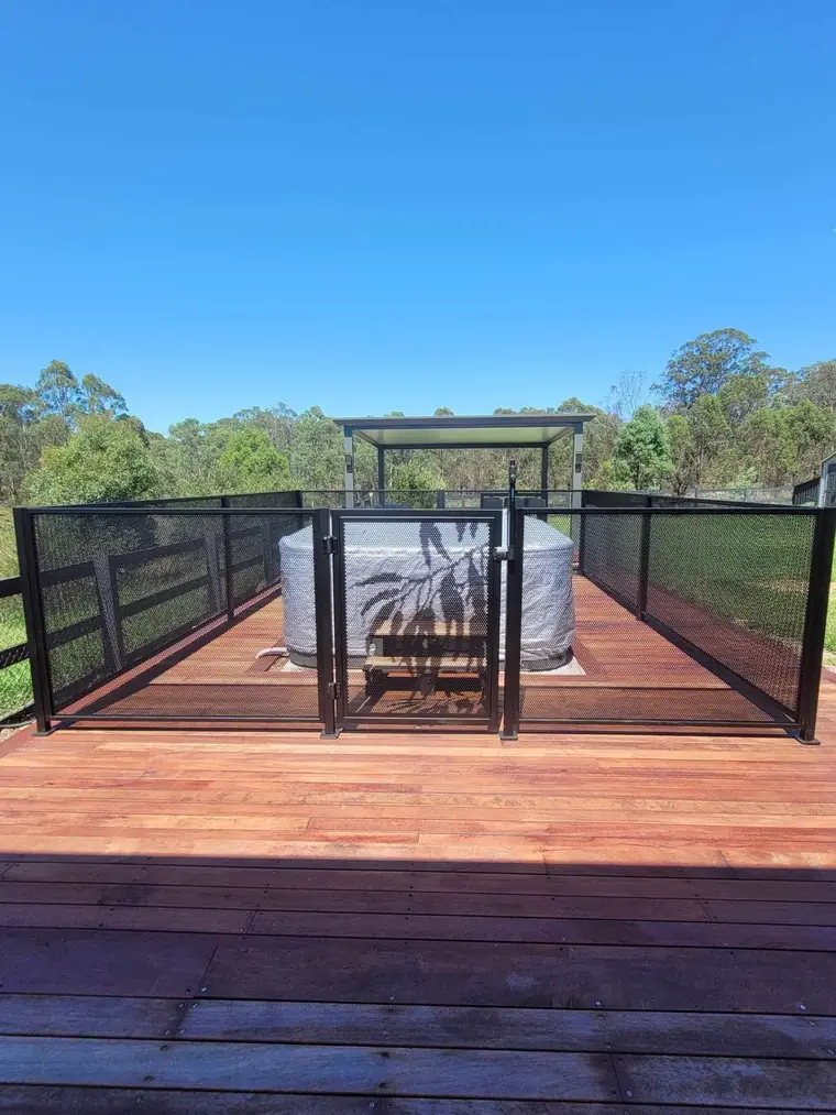 Lee Maree&rsquo;s PoolPerf pool fence, photographed by Lee and posted on Facebook